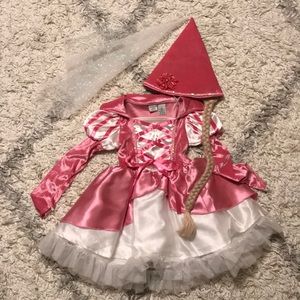 Princess costume with hat size 4